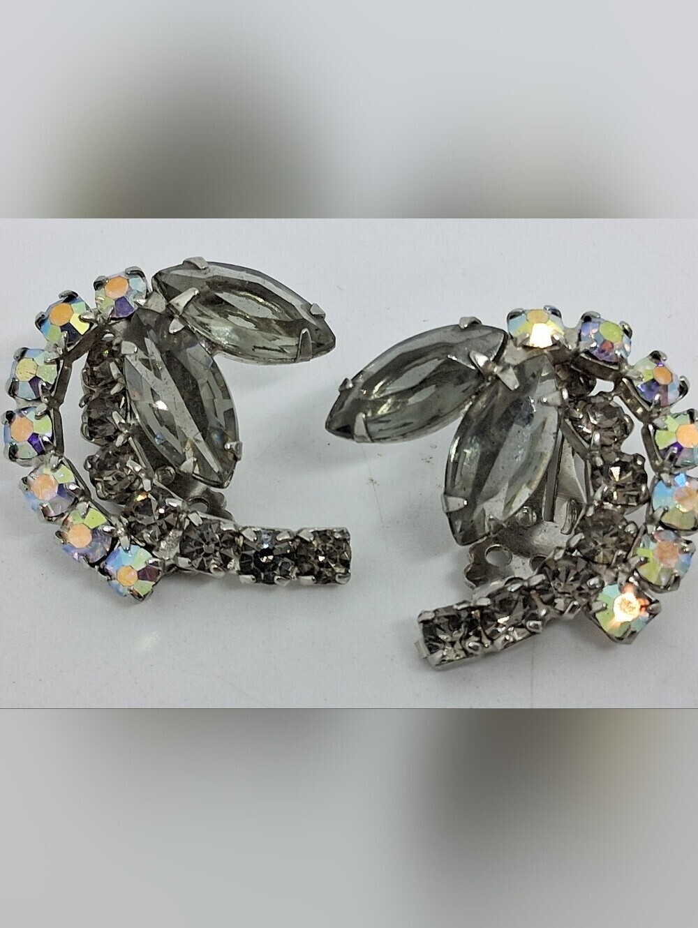 * Vintage Unsigned Gray & AB Crystal Rhinestone Clip On Earrings Juliana?